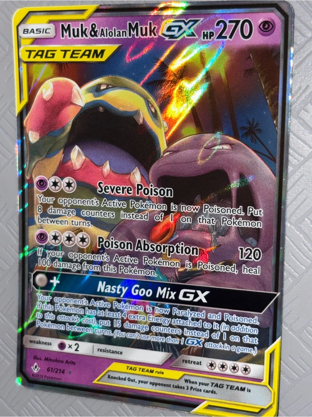 Muk & Alolan Muk GX 61/214 Unbroken Bonds TAG TEAM Pokémon Card
